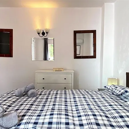 Fuer 3 Personen Ca 60 Qm In Nerja, Andalusien Costa Del Sol Nerja